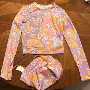 Seea Palomar rashguard small and matching Ada bucket hat in XS/S in Aria